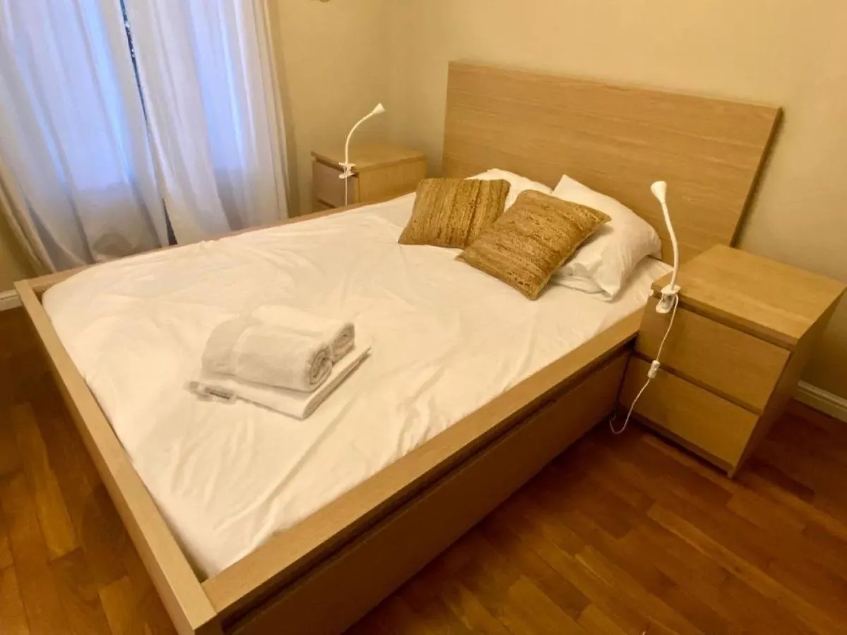 Monplaisir Grange Blanche, T2 Renove Apartment Lyon France